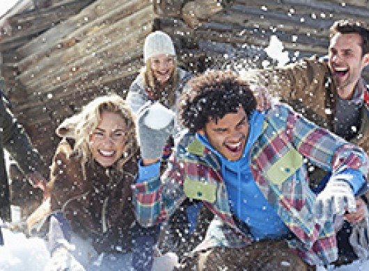 Vous partez au ski en groupe et la réservation de votre logement est au nom d’une seule personne ?
